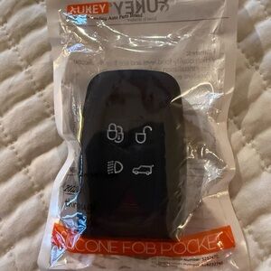 Range Rover Black Silicone Fob Pocket